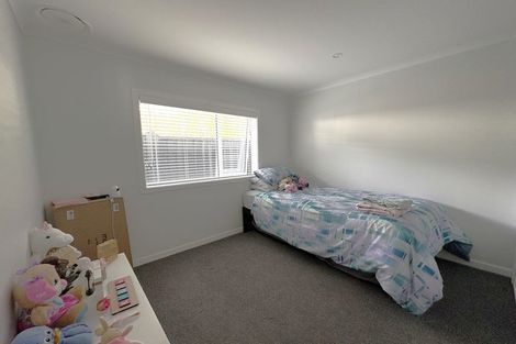 Photo of property in 108b Strand Crescent, Naenae, Lower Hutt, 5011