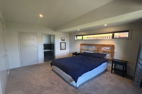 Photo of property in 1 Valley Crescent, Wanaka, 9305