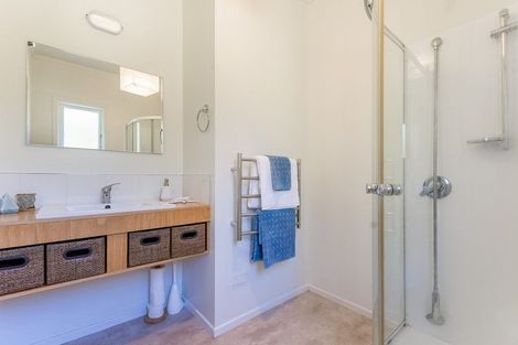 Photo of property in 24 Queens Road, Waikanae Beach, Waikanae, 5036