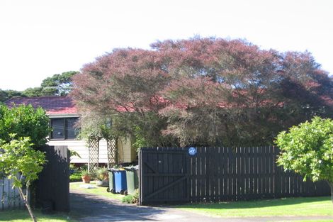 Photo of property in 1/64 Meadowvale Rise, Titirangi, Auckland, 0604