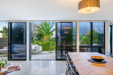 Photo of property in 35a Rothesay Bay Road, Rothesay Bay, Auckland, 0630