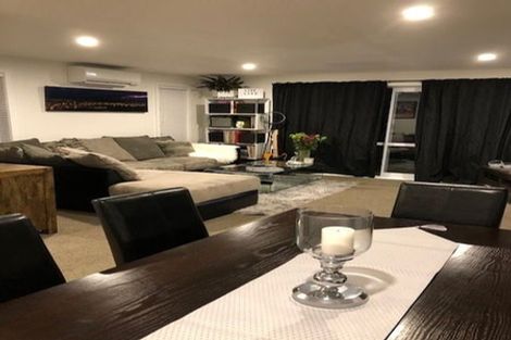 Photo of property in 104c Glanmire Road, Newlands, Wellington, 6037