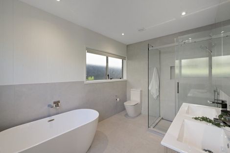 Photo of property in 384b Devonport Road, Tauranga South, Tauranga, 3112