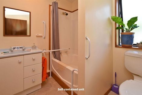 Photo of property in 33 Eders Road, Woodend, 7610