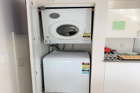 Photo of property in 1 Luxford Street, Berhampore, Wellington, 6023