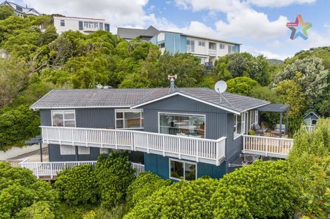 Photo of property in 6 Nikau Road, Point Howard, Lower Hutt, 5013