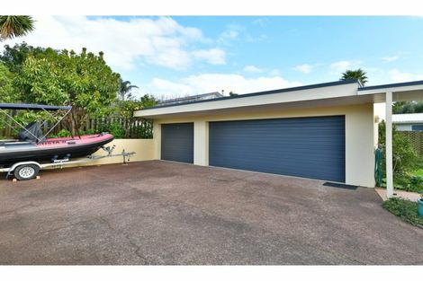 Photo of property in 59 Pacific Parade, Army Bay, Whangaparaoa, 0930