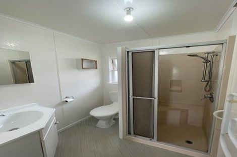 Photo of property in 1/31 Exmouth Road, Northcote, Auckland, 0627