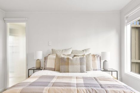 Photo of property in 9 Everard Avenue, Army Bay, Whangaparaoa, 0930