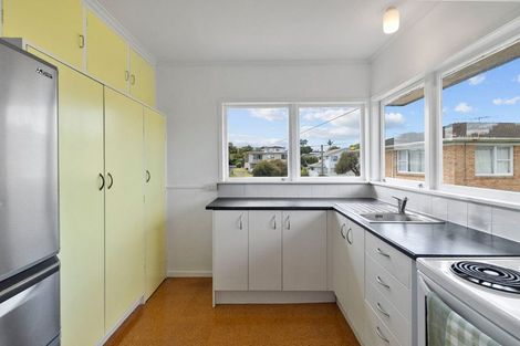 Photo of property in 1/3 Opua Street, Belmont, Auckland, 0622
