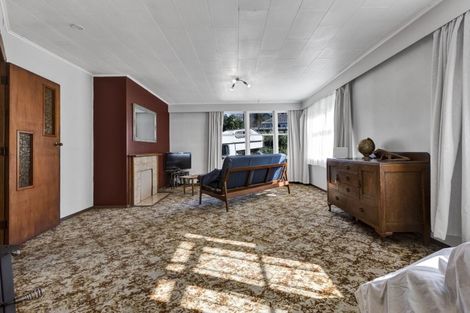 Photo of property in 54 Parsons Street, Frankleigh Park, New Plymouth, 4310