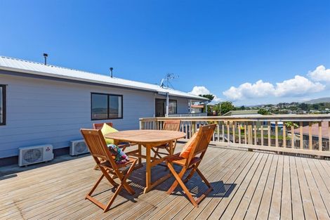 Photo of property in 5 Sombrero View, Ascot Park, Porirua, 5024