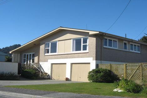 Photo of property in 30 Domett Esplanade, Cobden, Greymouth, 7802