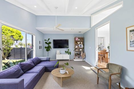 Photo of property in 26 Doment Crescent, Orewa, 0931