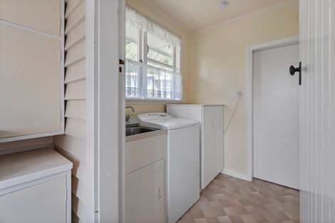 Photo of property in 77 Milton Terrace, Picton, 7220