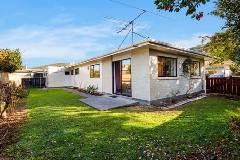 Photo of property in 16 Rossiter Street, Tawa, Wellington, 5028
