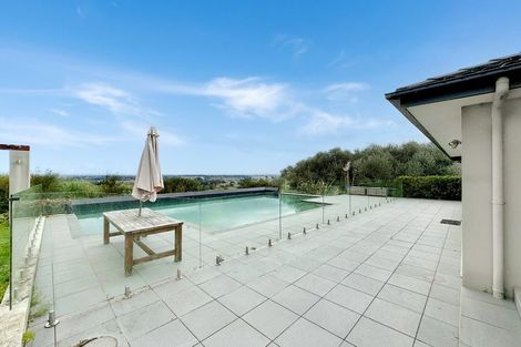 Photo of property in 45 Harry Dreadon Road, Opaheke, Papakura, 2584