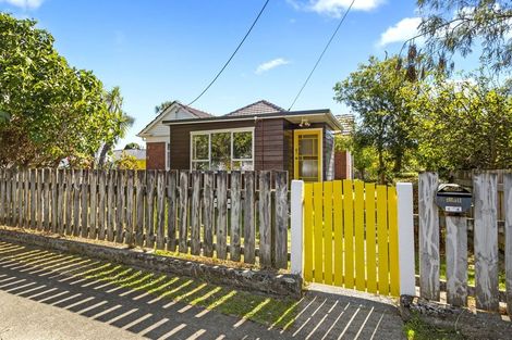 Photo of property in 4 Godley Street, Waterloo, Lower Hutt, 5011