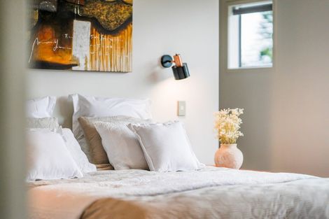 Photo of property in 8 Metzenthin Close, Raumati South, Paraparaumu, 5032