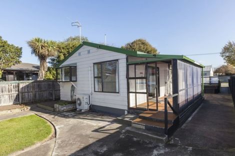 Photo of property in 2/7 Sefton Street, Belfast, Christchurch, 8051