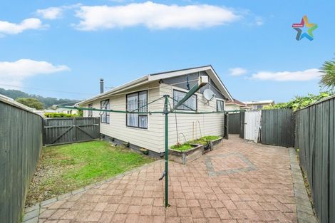 Photo of property in 2/79 Molesworth Street, Taita, Lower Hutt, 5011