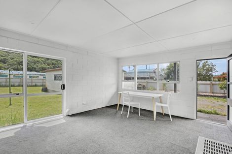 Photo of property in 44 Beach Road, Waikawa, Picton, 7220