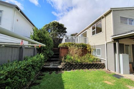 Photo of property in 1 Saltaire Street, Avondale, Auckland, 1026
