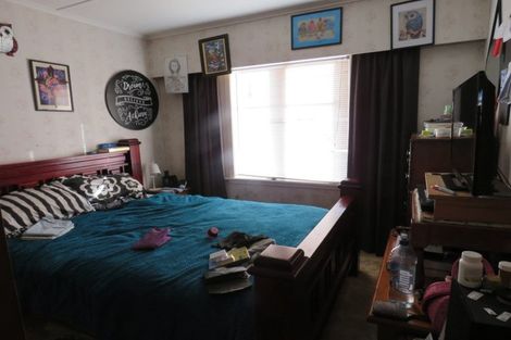 Photo of property in 3 Wiremu Place, Blagdon, New Plymouth, 4310