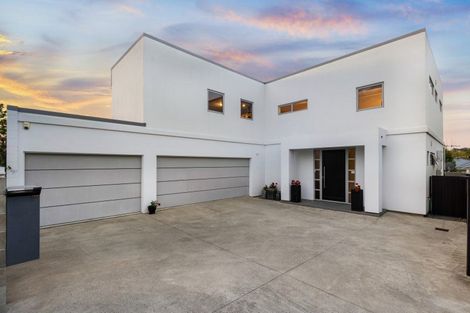 Photo of property in 34 Lake Crescent, Hamilton Lake, Hamilton, 3204