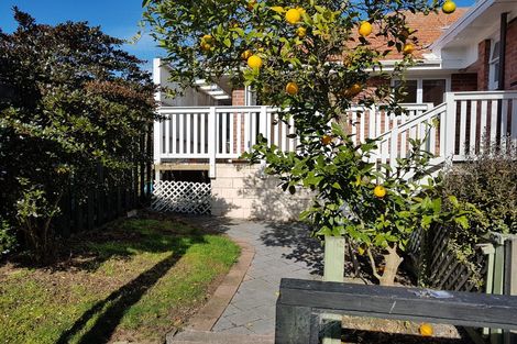 Photo of property in 176 Beach Haven Road, Beach Haven, Auckland, 0626