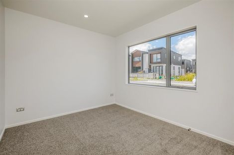 Photo of property in 42 Clayden Shuttleworth Street, Papakura, 2110