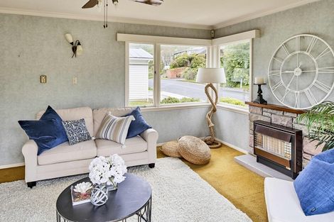 Photo of property in 112 Oriel Avenue, Tawa, Wellington, 5028