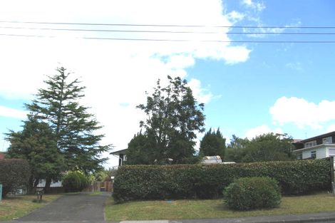 Photo of property in 77 Sycamore Drive, Sunnynook, Auckland, 0620
