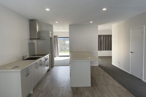 Photo of property in 70b Arimu Road, Papakura, 2110