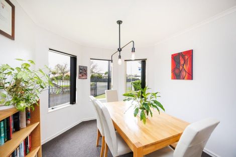 Photo of property in 46c Pahiatua Street, Hokowhitu, Palmerston North, 4410