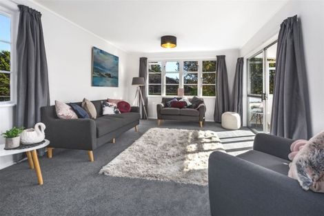 Photo of property in 4 Bromley View, Ranui, Porirua, 5024