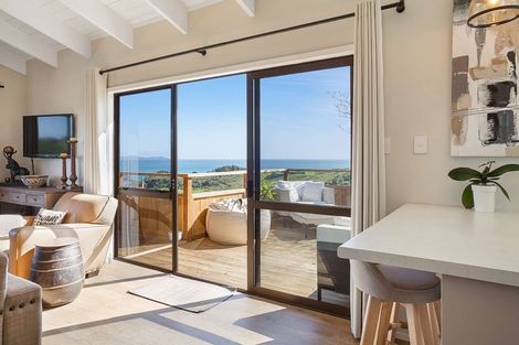 Photo of property in 26 Bay View Road, Cable Bay, 0420