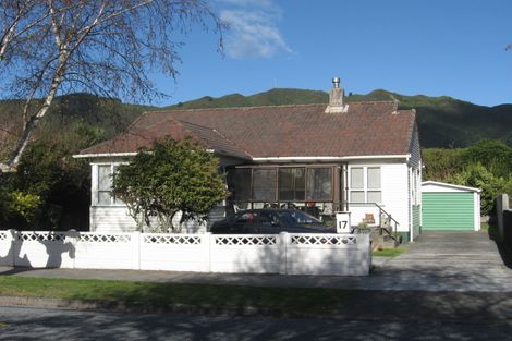 Photo of property in 17 Wheatley Street, Naenae, Lower Hutt, 5011