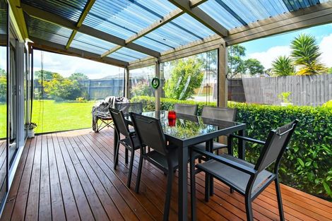 Photo of property in 51 Hobart Crescent, Wattle Downs, Auckland, 2103
