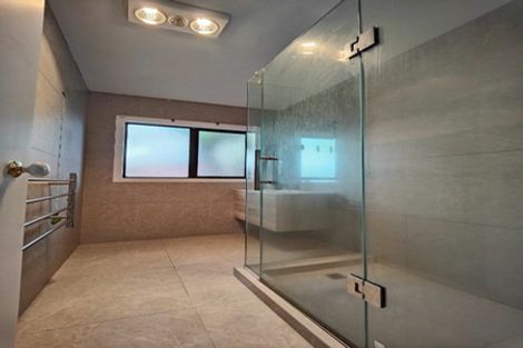 Photo of property in 6 Hoylake Place, Wattle Downs, Auckland, 2103