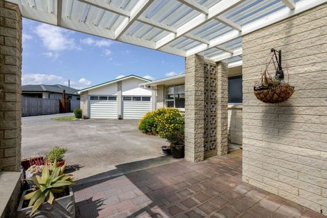 Photo of property in 63 Mcphee Street, Dannevirke, 4930