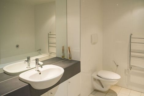 Photo of property in Sanctum Apartment, 10 Ebor Street, Te Aro, Wellington, 6011