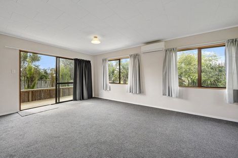 Photo of property in 1/32 Parakai Avenue, Parakai, 0830