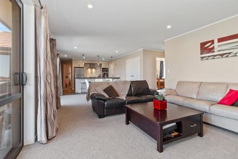 Photo of property in 3 Lakeside Terrace, Omokoroa, 3114