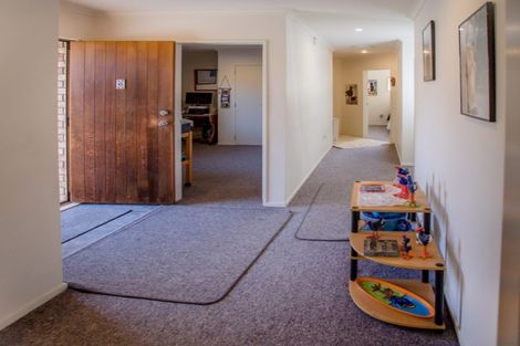 Photo of property in 6 Cabernet Close, Paraparaumu, 5032