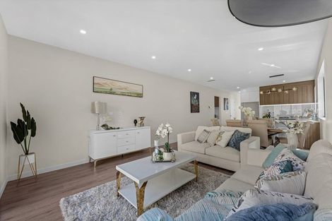 Photo of property in 1/13 Blockhouse Bay Road, Avondale, Auckland, 1026