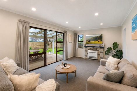 Photo of property in 57 Martin Road, Paraparaumu Beach, Paraparaumu, 5032