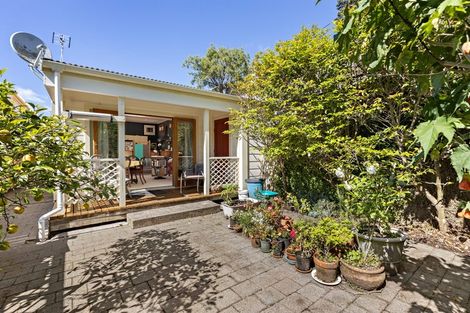 Photo of property in 70 Te Wharepouri Street, Berhampore, Wellington, 6023