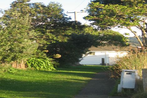 Photo of property in 43 Miranda Street, Cannons Creek, Porirua, 5024