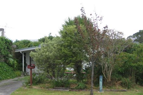 Photo of property in 2/125 Beach Haven Road, Beach Haven, Auckland, 0626